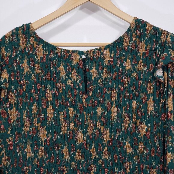 Torrid  Green & Brown Floral Smocked Tunic Blouse  Ruffles on shoulders  Size 2 - Picture 4 of 5